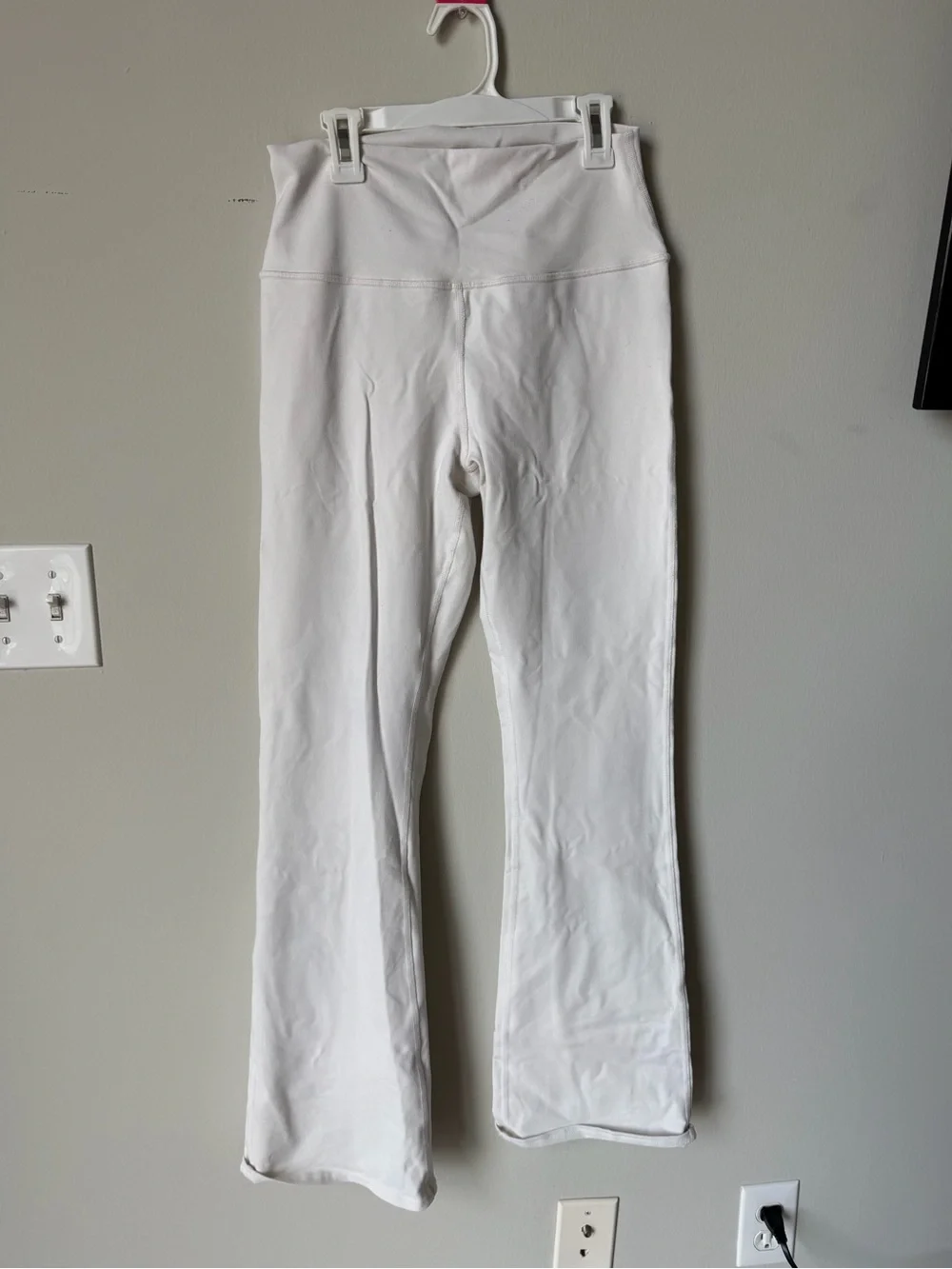 ALO Yoga Cream High-Waist Flare Leggings